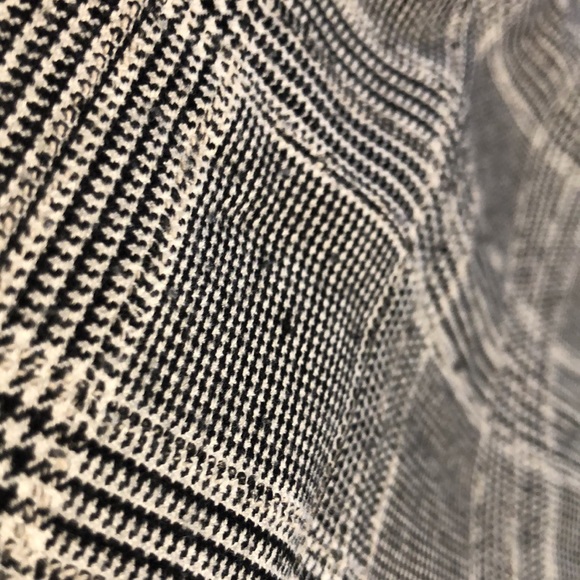 Cute plaid skirt - Picture 4 of 5